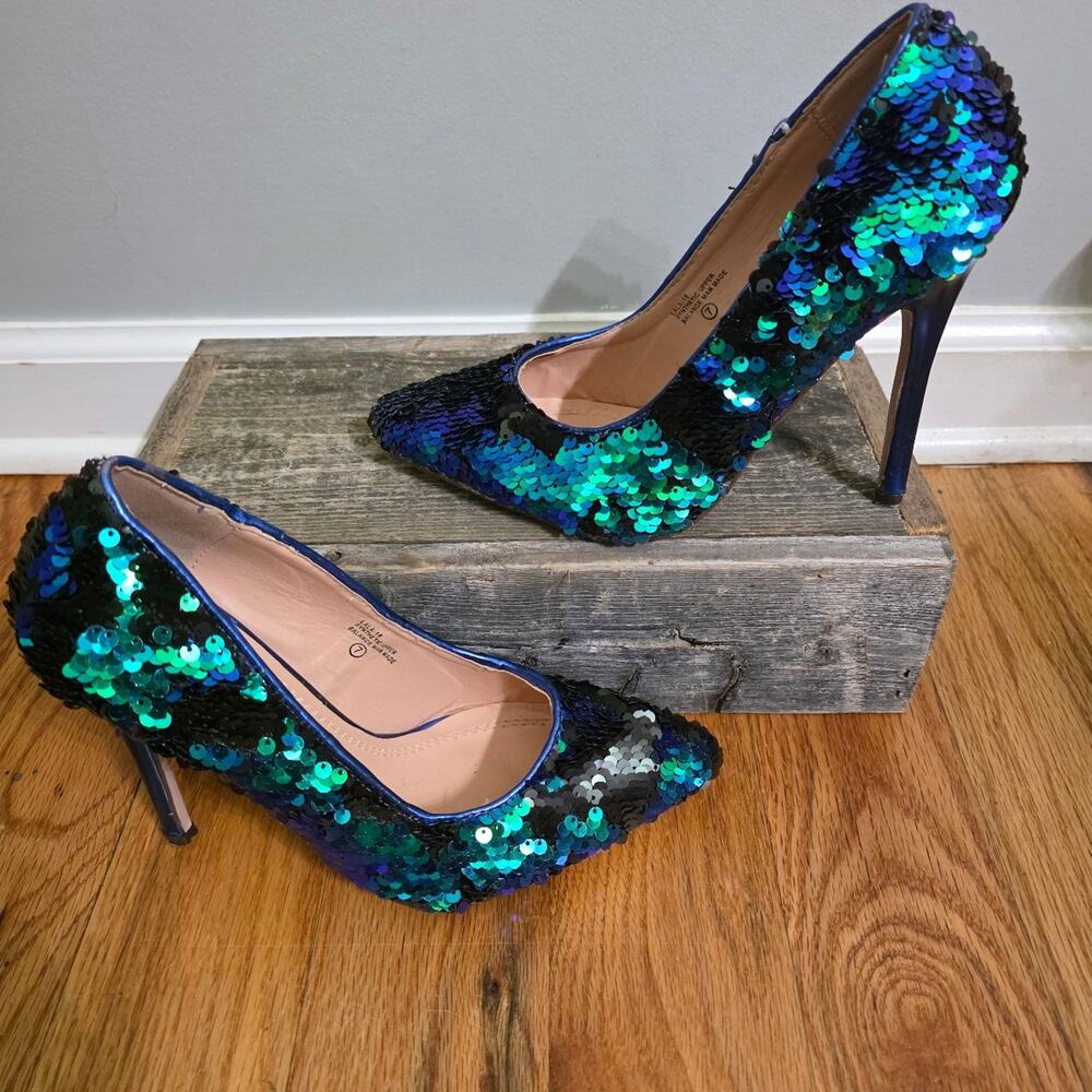 Chase + Chloe Lala-18 Sequin Iridescent Pointed Toe Pumps Size 7
